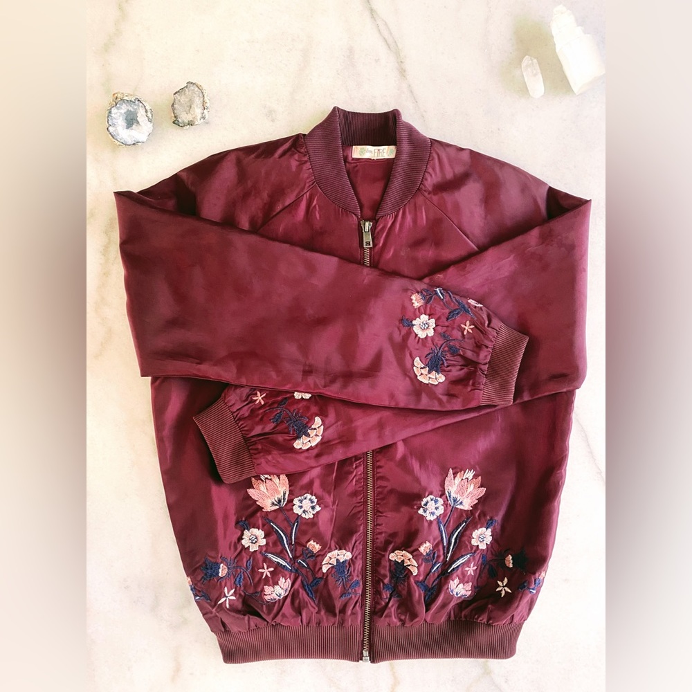Francesca’s Maroon Burgundy Red Love Fire Floral Embroidered Bomber Jacket - Picture 2 of 9